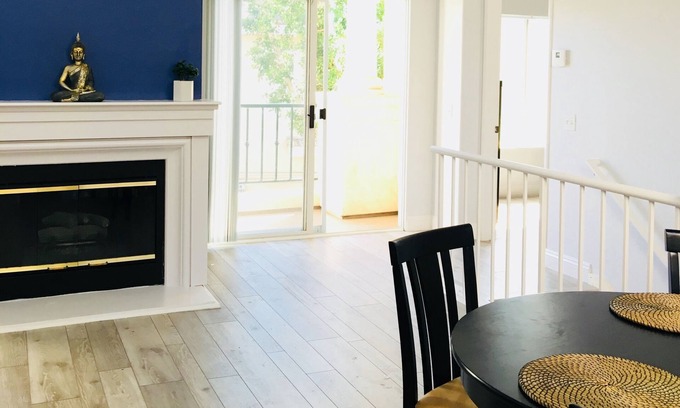 University City Maison | Spacious & Sunny Luxurious Townhouse La Jolla UTC