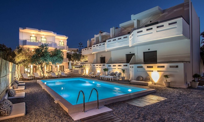 Galatas Hôtel | Chambre supérieure spacieuse avec vue sur la piscine