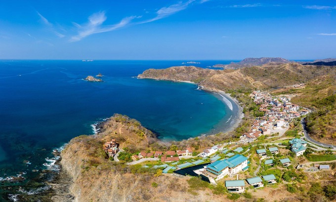 Las Catalinas Maison | Spacious Town View with Plunge Pool, Balconies, near the Beach at Las Catalinas