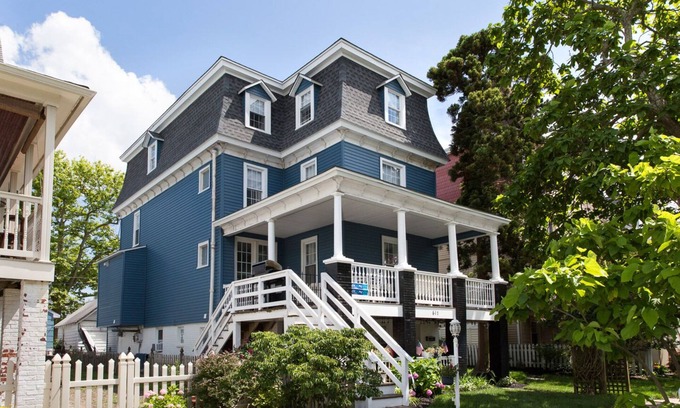 North End Appartement | Spacieux et charmant, victorien 6 BR pour les familles et les groupes de 18 personnes