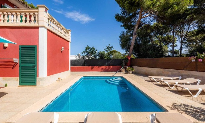 Tolleric Maison | Villa Malena, vue sur mer et montagnes, Wi-Fi, balcon, terrasse, jardin, piscine, parking