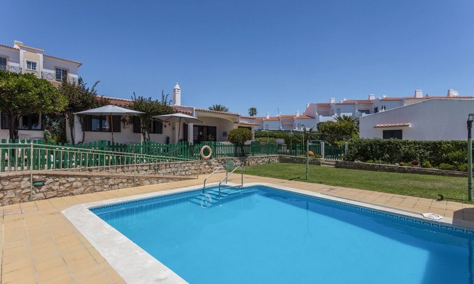 Areias de Sao Joao Villa | Villa spacieuse "Morena" avec Wi-Fi, jardin, terrasse, balcon et piscine