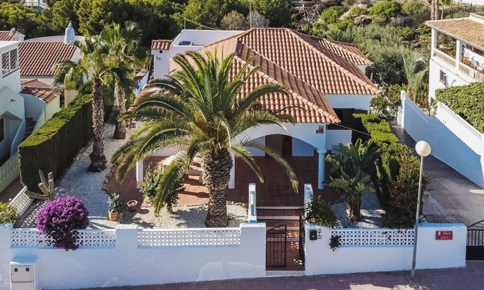 Bolnuevo Villa | Spacieuse villa avec grande piscine, 4 terrasses et solarium. Près de la plage.