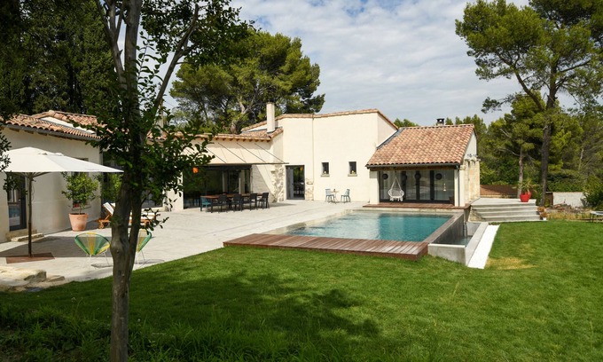 Pujaut Maison | SPACIEUSE VILLA RENOVE TRES COSY DE PLEIN PIED AVEC PISCINE ET SPA