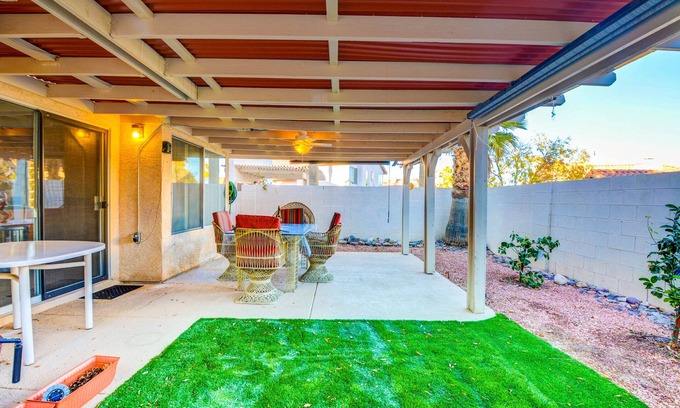 Green Valley North Villa | Spacious villa w/ 4 bdrms and 3 full bthrms with a L byrd, c patio, 2 car garage