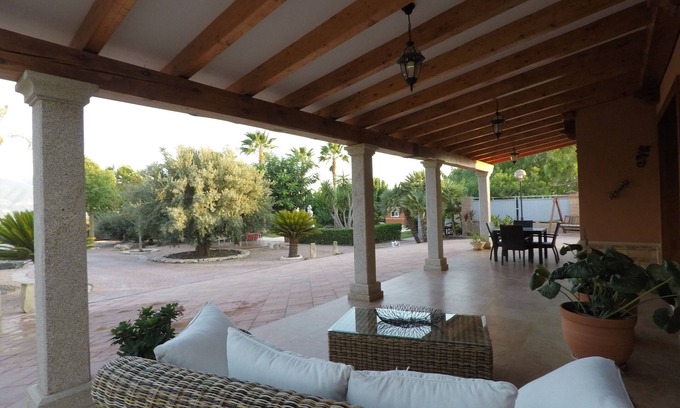 Librilla Villa | Spacieuse villa avec piscine et terrain de sport