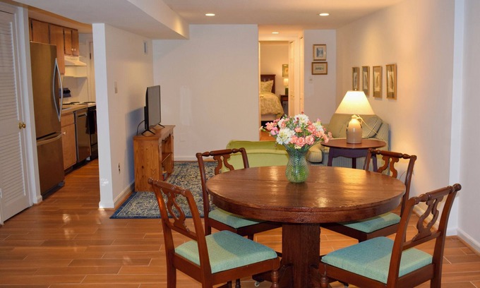 Capitol Hill Appartement | Spacious & Walkable 1-bedroom Garden Level Apartment