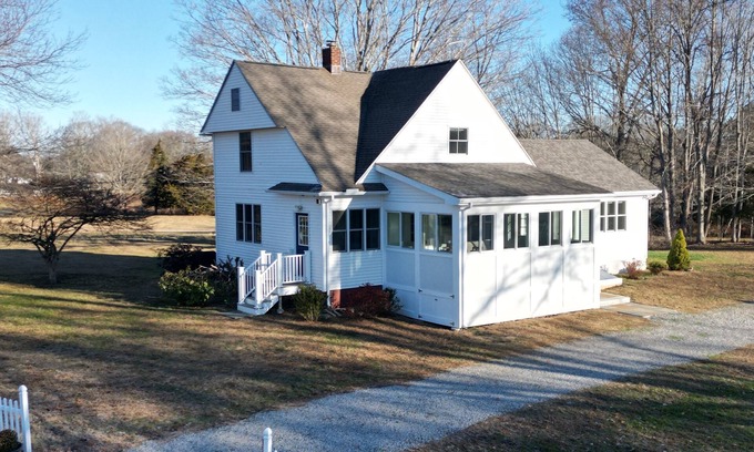Old Lyme Maison | Spacious Waterfront 4-bedroom Newly Renovated Private Home in Charming Old Lyme
