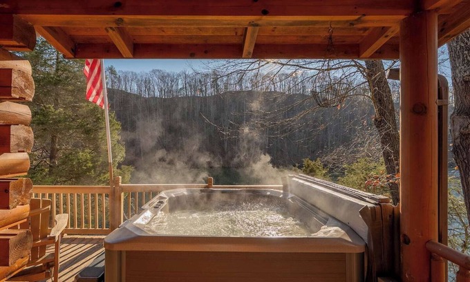 Pulaski Cabine | Spacious Waterfront Cabin on Claytor Lake