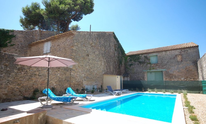 Ginestas Maison | Soleil de fin d'été. Piscine chauffée. Peut isoler