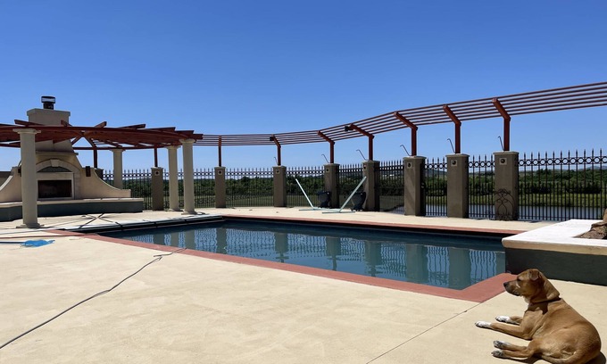 Elgin Maison | Spacious with Spectacular Views near Fort Sill, Medicine Park, Lawton and Elgin!
