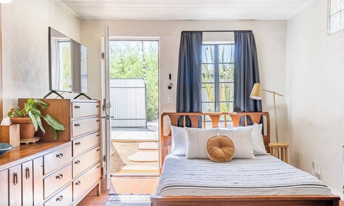 Santa Rita Park Maison | Spanish Bungalow Casita With Tucson Charm