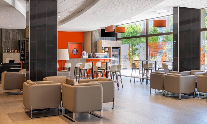Le Bourg - Gare De Vaise Hôtel | Hotel ParkSaône