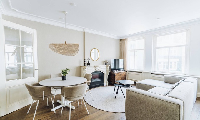 Old Town Maison | Spatious 2-bedroom townhouse in heart of Amsterdam
