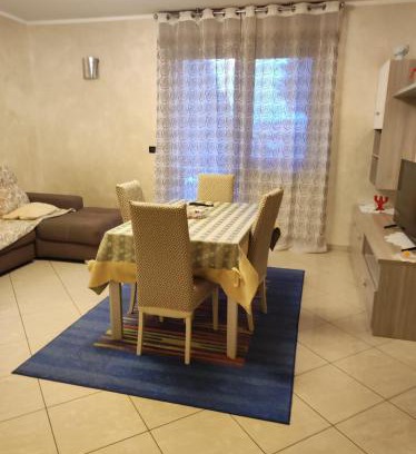 Leini Appartement | Spazioso appartamento su due piani