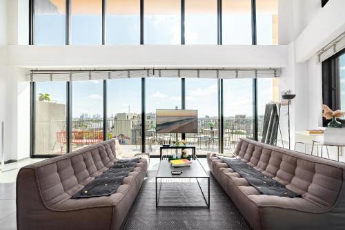 American Colony Appartement | Specelter Views with a Pool Neve Tesedek