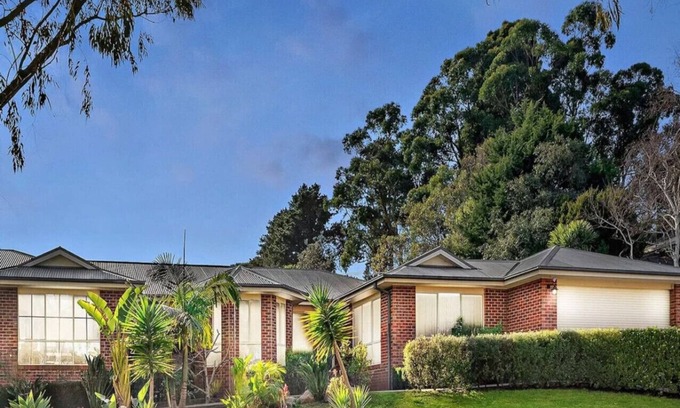 The Basin Maison | Special Offer * Retreat with Panoramic Hills View