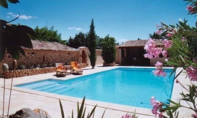 Rosieres Maison | Prix spéciaux en automne! Établissement vinicole élégant avec une grande piscine chauffée
