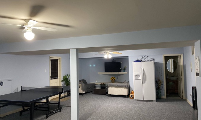 Sykesville Maison | Specious Basement Suite