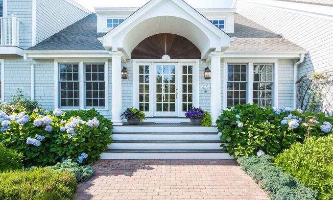 Watch Hill Maison | MAISON SPECTACULAIRE DE 5 BR / 3BA - À PIED DE LA PLAGE - REGARDEZ LA COLLINE!