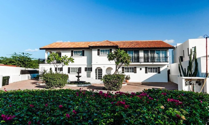 Bubali Villa | Spectacular 8 br Villa with Pool & Garden