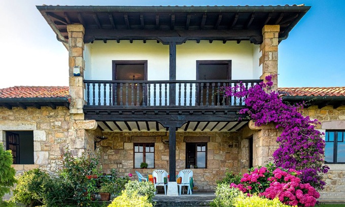 Santillana del Mar Villa | Espectacular casona a 50 metros de la Colegiata