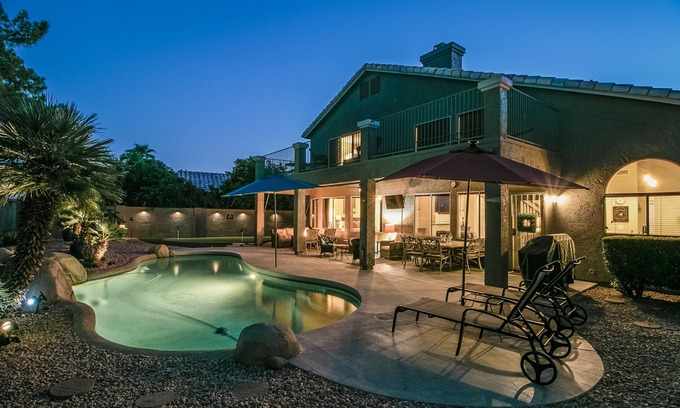 Superstition Springs Maison | Spectacular Golf Course Home with Pool and Views!