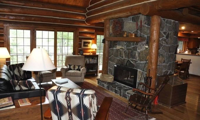 Arietta Cabine | Spectacular Log Cabin at Piseco Lake
