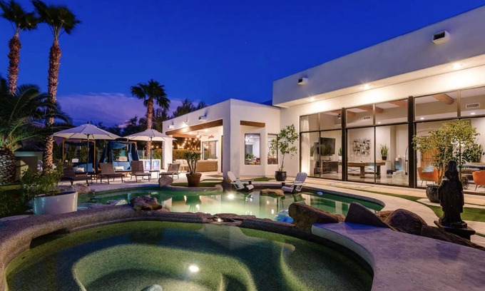 North Scottsdale Villa | Spectacular North Scottsdale Villa w/ Pool & Hot Tub Minutes from Golf and Shops