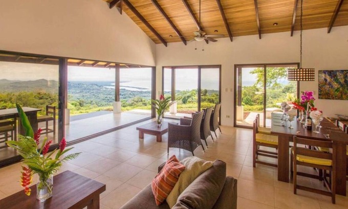 Ojochal Maison | Spectacular Ocean and Mountain Views in the hills above Ojochal