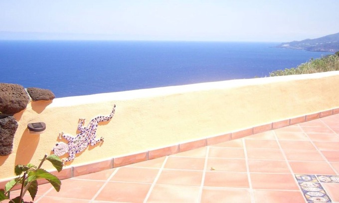 Puntallana Appartement | Vues spectaculaires sur la mer et tranquillité pure!