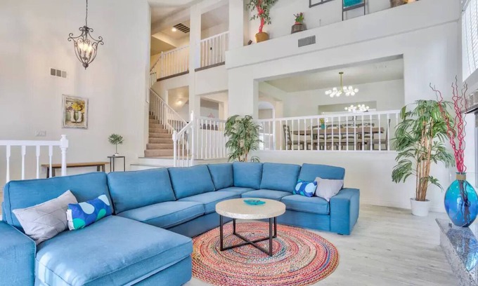 Green Valley North Maison | Spectacular spacious home with private pool