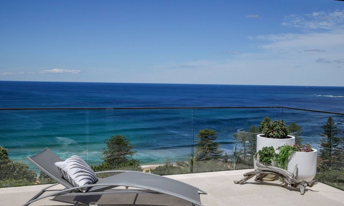 Bilgola Beach Maison | Spectacular views and prime location