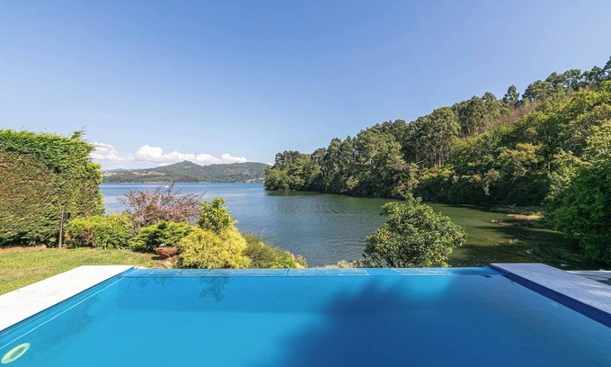 Santa Cristina de Cobres Maison | Espectacular Casa Vilaboa
