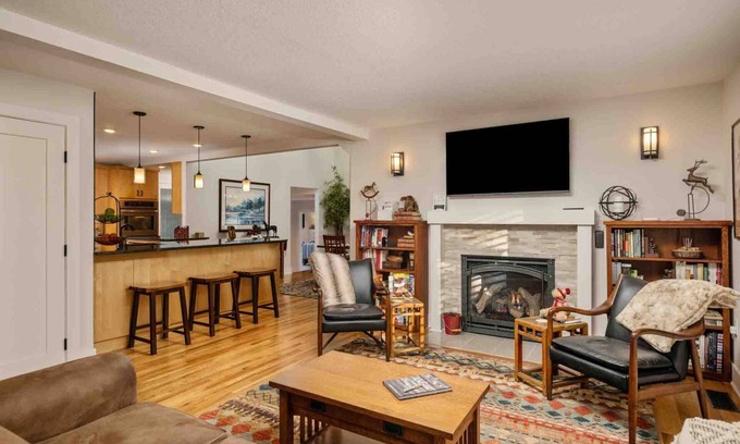 Aurora Maison | Spectacular Villa on 25 Acre Orchard, Pergola w/ Fireplace, Private Hot Tub, Pet Friendly, BBQ