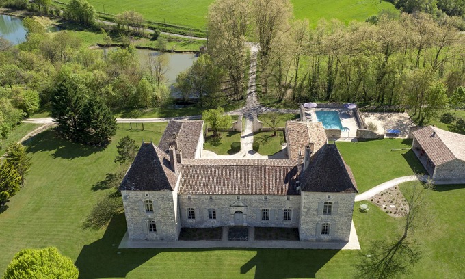 Monflanquin Autre | Passez des vacances dans un château entièrement rénové !
