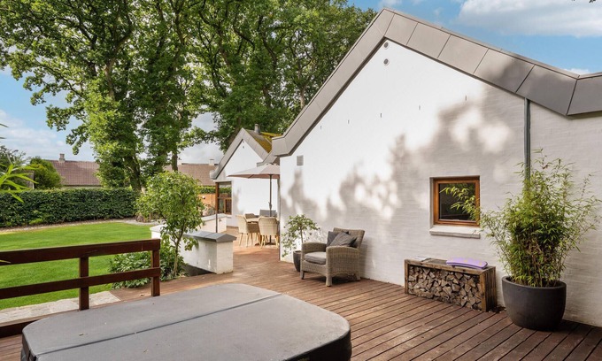 Kjellerup Maison | Spend an unforgettable vacation in this inviting vacation home with wellness.