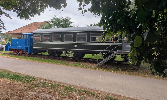 Kirchheilingen Appartement | Spend the night in a railroad carriage - nostalgia & comfort in Thuringia