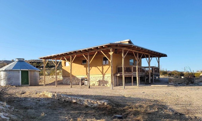Study Butte-Terlingua Maison | Spirit House in the Terlingua Ghost Town