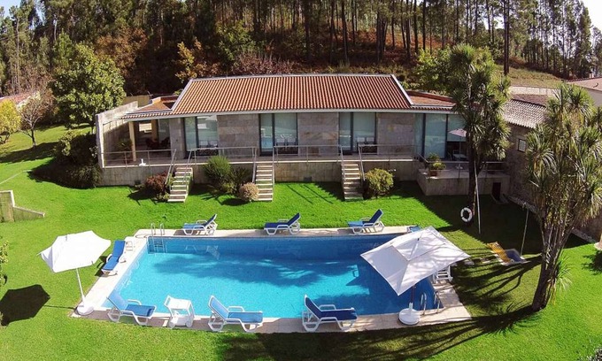 Rubiaes Villa | Splendid Ponte de Lima Villa | 6 Bedrooms | Villa Coura Coura | Valley Views | Ping Pong | Pool table