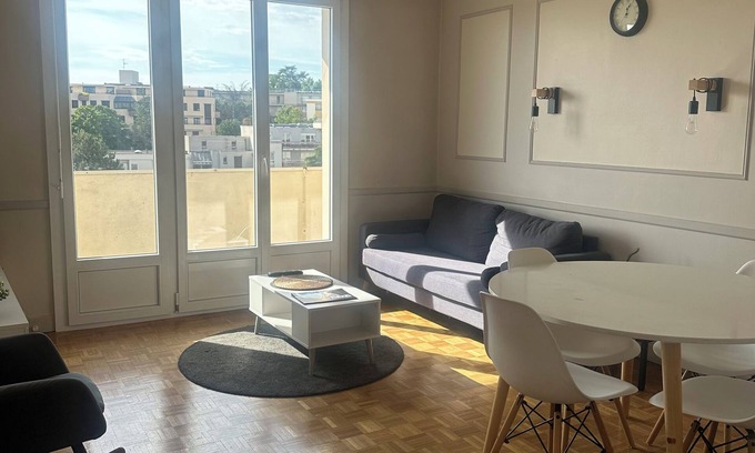 Sablon - Trudaine Appartement | Splendid T4 with balcony
