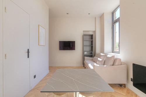 Ecully Appartement | Splendide studio, terrasse ensoleillée, Ecully