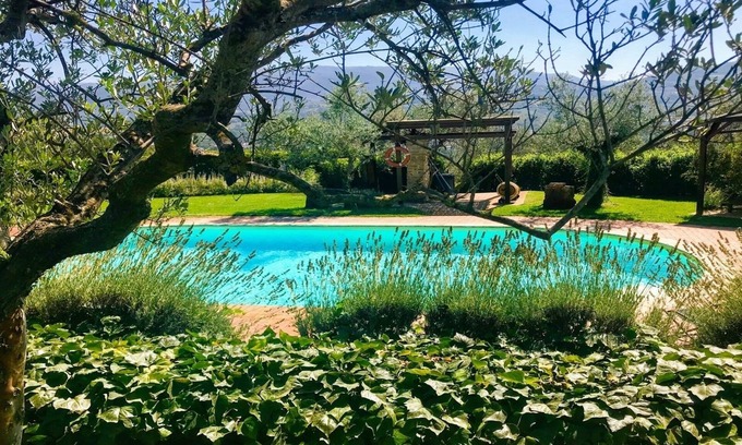 San Brizio Villa | SPOLETO TRANQUILITA + PISCINE. SLEEPS 20. ROME 1 HEURE