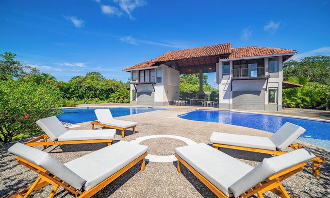 Playa Negra Appartement | Spora Sunrise Loft – Pools & Beaches Retreat