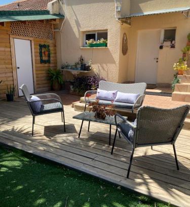 Livnim Maison | Spot in the Village פינה במושב