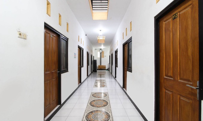 Demak Hôtel | SPOT ON 91935 Hellena Guesthouse