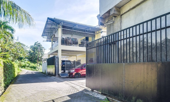 Grand Kawanua International City Hôtel | SPOT ON 92000 3m Kost Dan Homestay