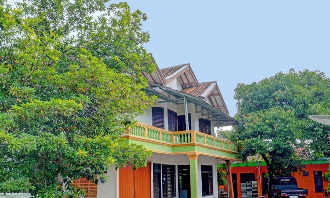 Sukabumi Hôtel | SPOT ON 92856 Home Stay Syariah Aom Kusman