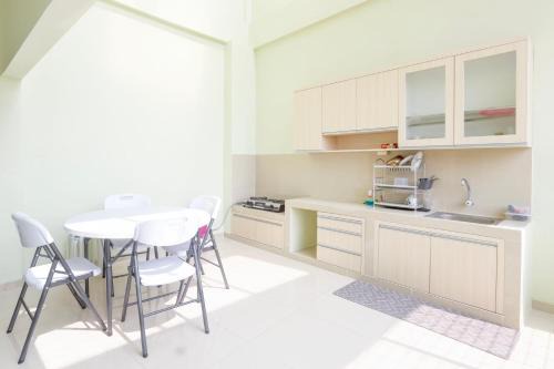 Karangmojo Hôtel | SPOT ON 94122 Homestay Arva