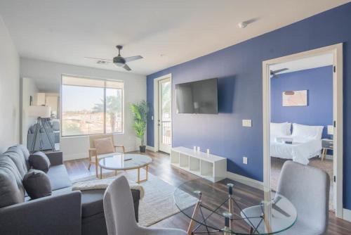 Tempe Appartement | Spotless 1BD - Pool, Gym, Parking, W-D - Sleeps 4